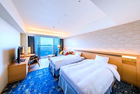 Twin Room with Ocean View - Breakfast included - AQUA SQUARE