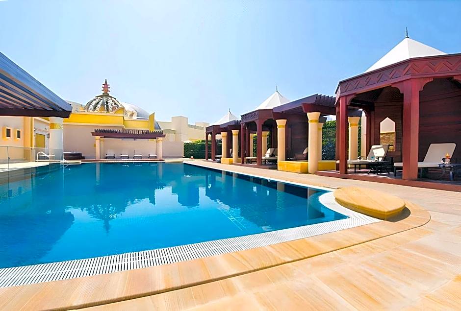 Legend Palace Hotel