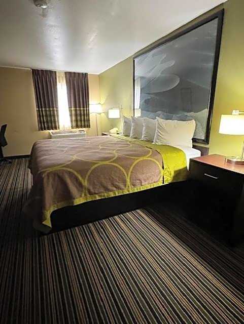 Super 8 by Wyndham Casa Grande