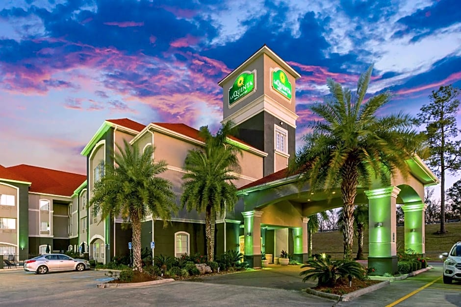 La Quinta Inn & Suites by Wyndham Lake Charles Casino Area