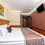 Carlton Hotel Buda Castle