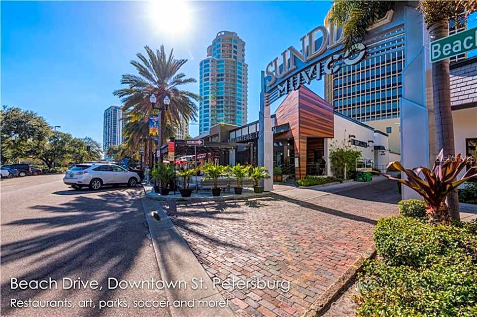Waterfront Resort Condo w Beach