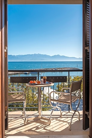 double or twin sea view room