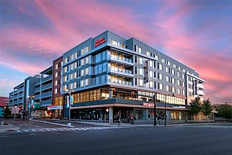 Hampton Inn By Hilton & Suites Watertown Boston