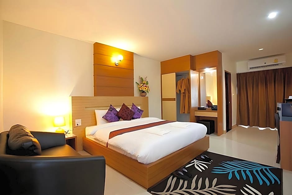 Amnauysuk Hotel