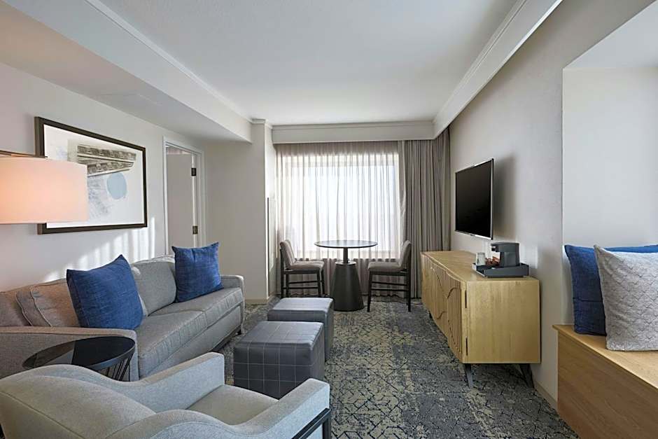 Sheraton Grand Sacramento Hotel