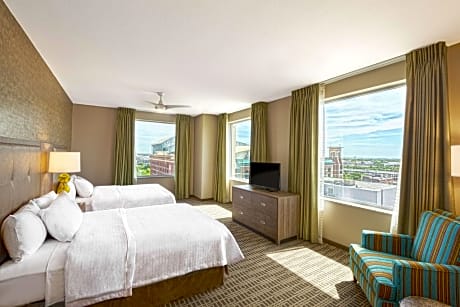 2Queen Hearing Accessible Suite Nonsmoking
