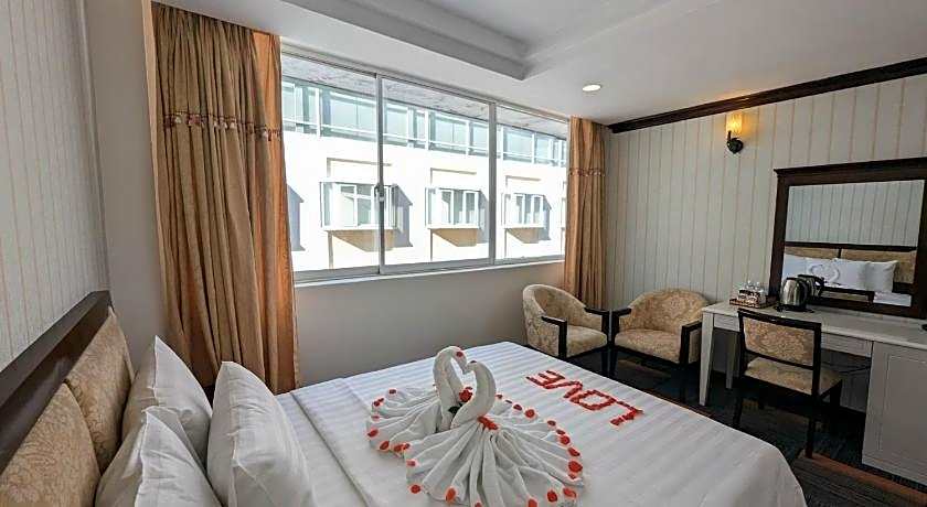 Dong Kinh Hotel