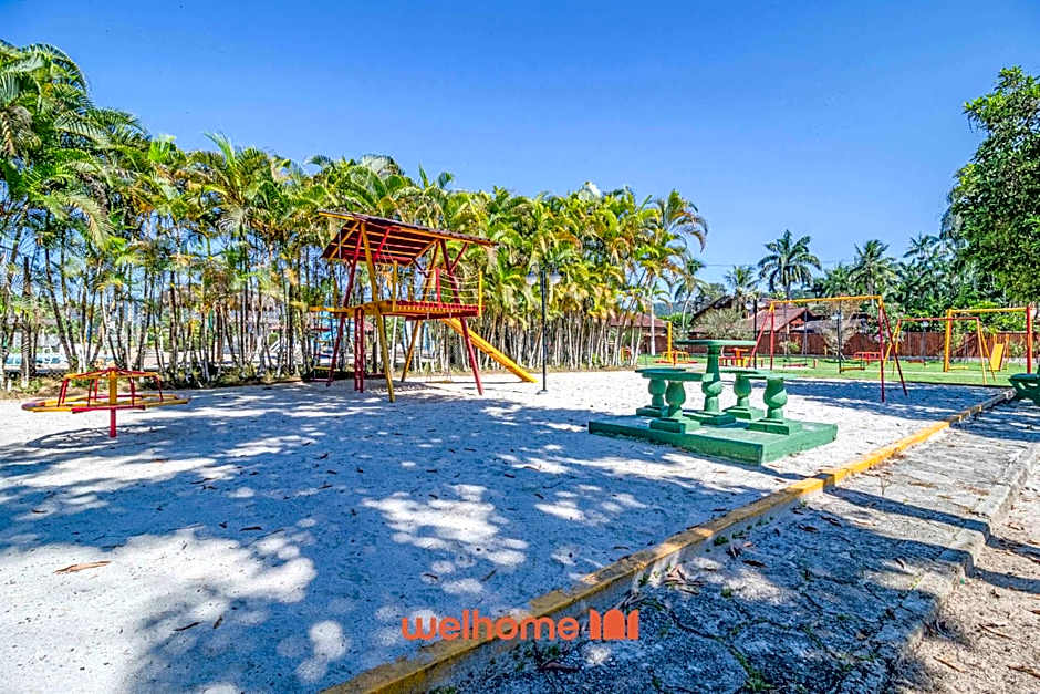 Casa em Ubatuba com área gourmet e acesso a rio