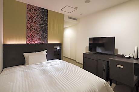 Single Room for 2 People - Non-Smoking