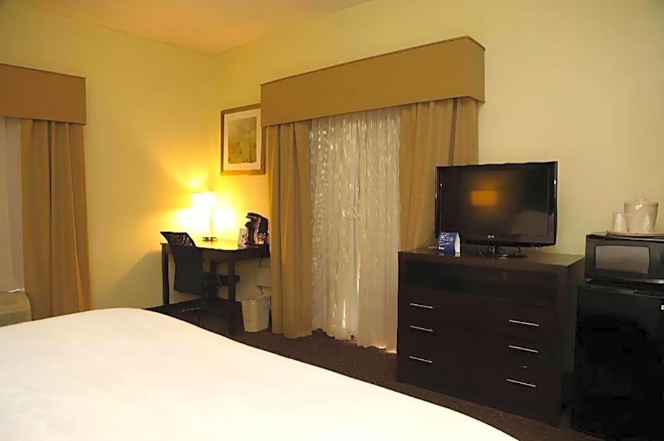 Holiday Inn Express Hotel & Suites Cleveland - Ms By IHG