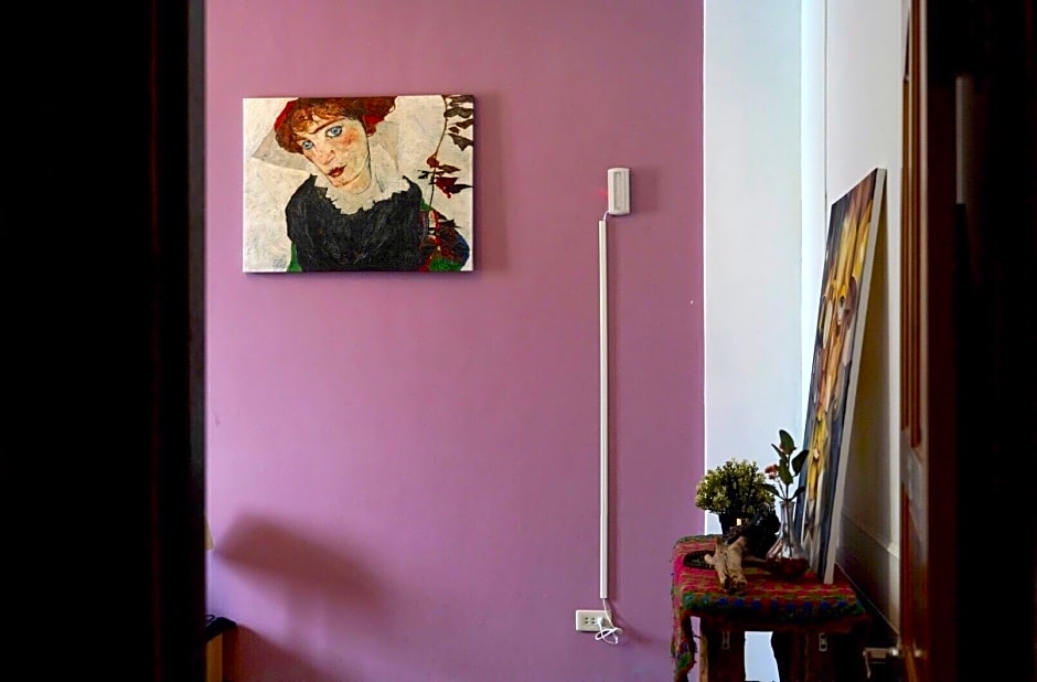 Dulan The Travel Bug Bistro Inn