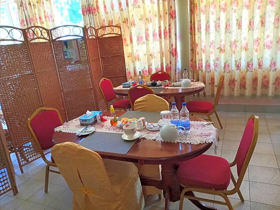 Reef Holiday Apartments