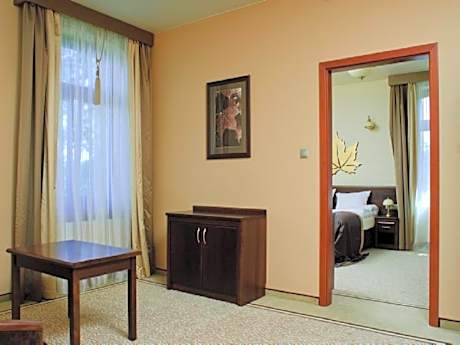 Suite with Lake View