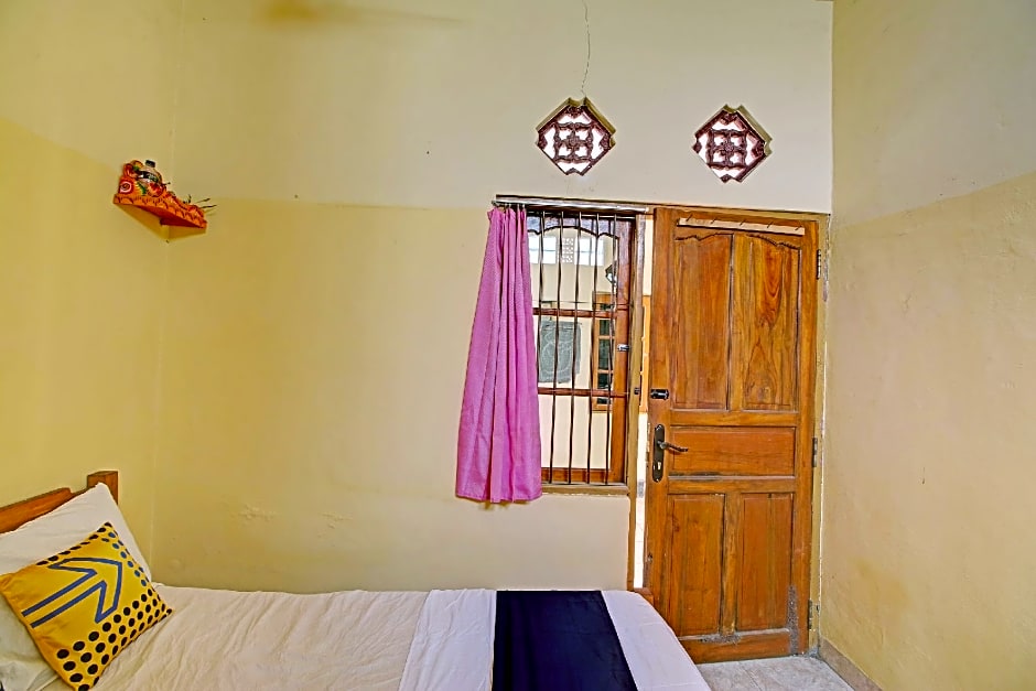 OYO Life 92954 Shanti Kost