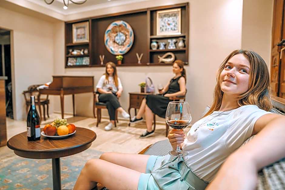 Gulliver Mansion Hotel