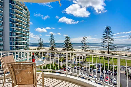 Kirra Beach Apartments