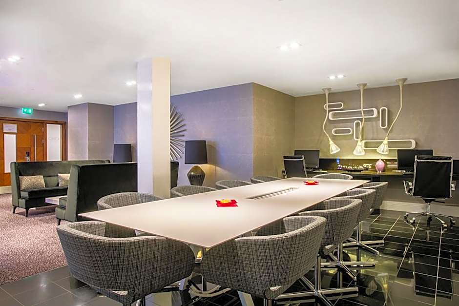 Crowne Plaza London Ealing By IHG
