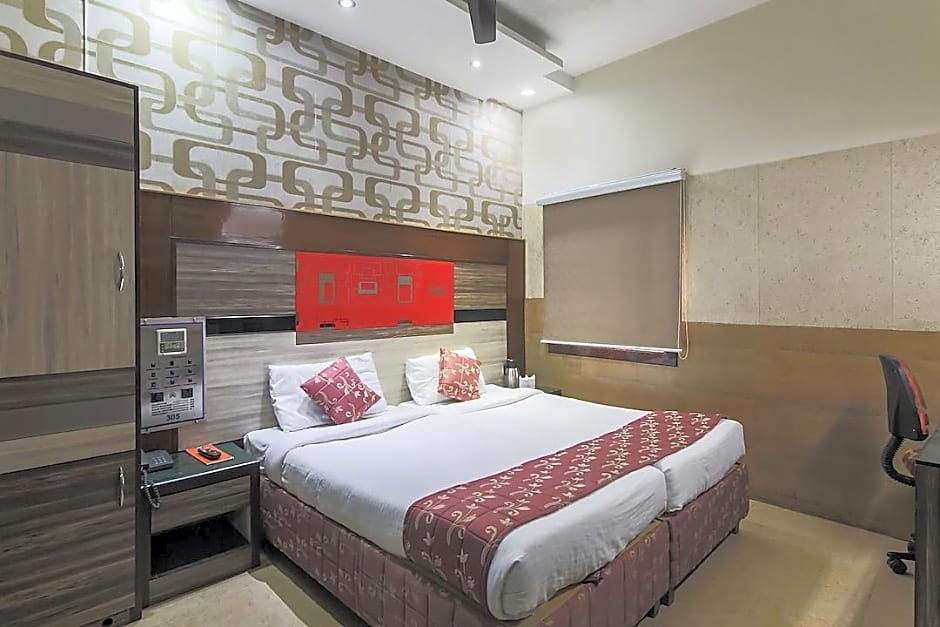 Amar Yatri Niwas Hotel