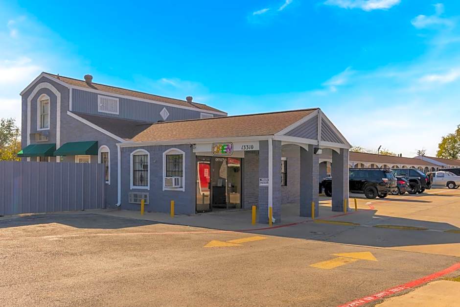 Golden Inn Dallas by Hotel O