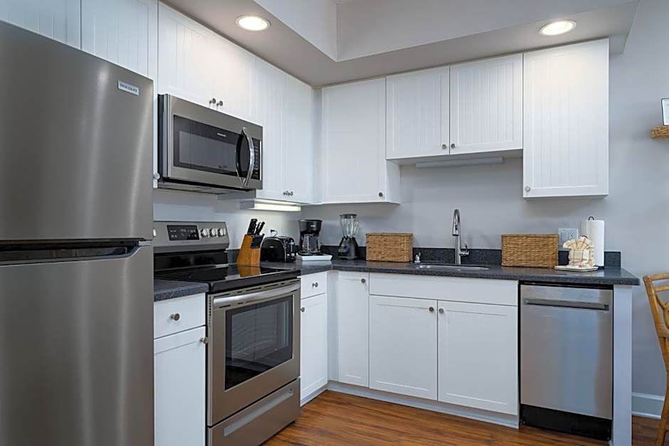 Harbour House at the Inn 301