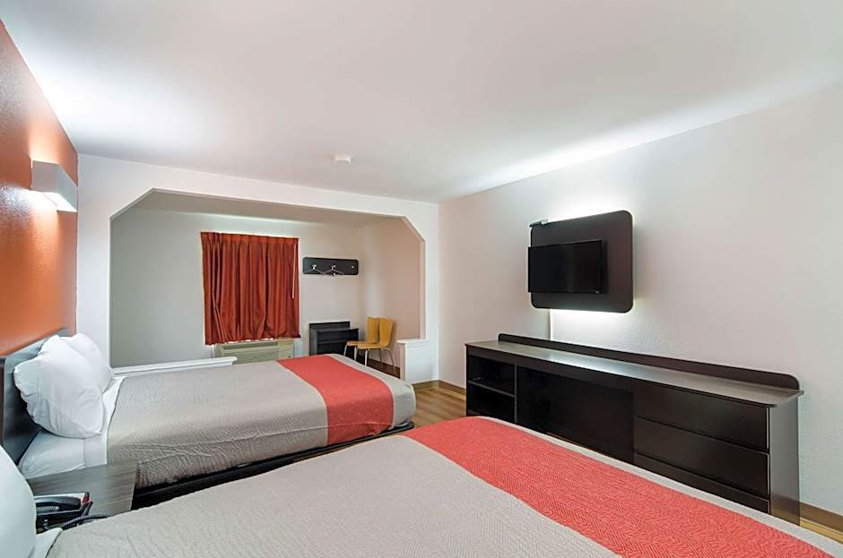 Motel 6 Moss Point, MS