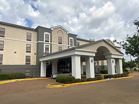 Wingate by Wyndham Jackson Ridgeland