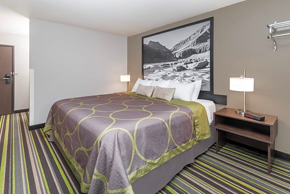 Super 8 by Wyndham Kalispell Glacier National Park