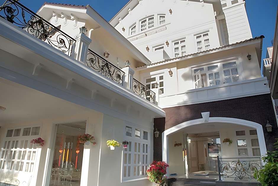Hoa Sen Vang Hotel Dalat