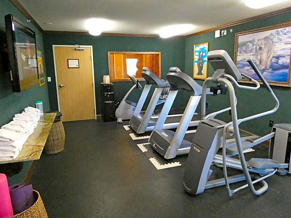 Pike's Waterfront Lodge