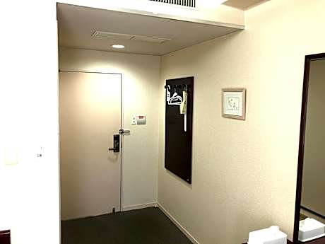 Single Room - Non-Smoking
