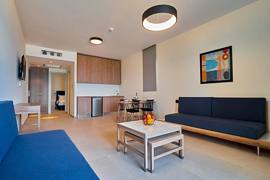 Silver Beach Hotel & Apartments