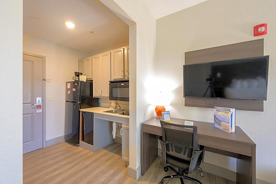 Hawthorn Extended Stay by Wyndham Panama City Beach