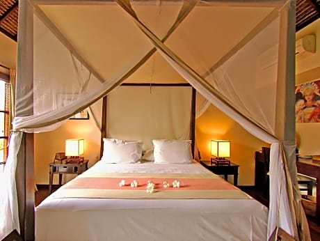 Deluxe One-Bedroom Pool Villa with Free Return Airport Transfer