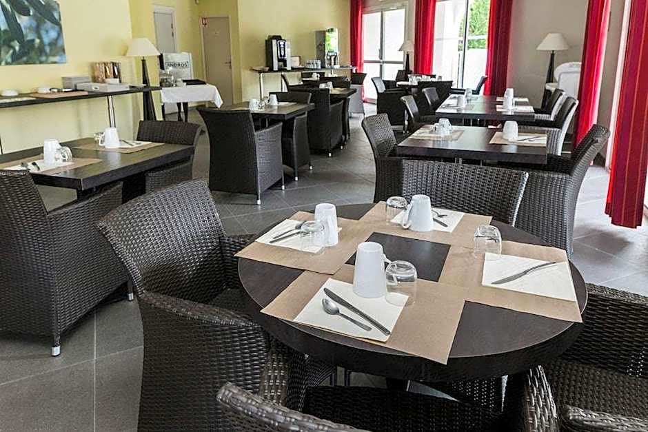 Park & Suites Village Aix-Le Rousset