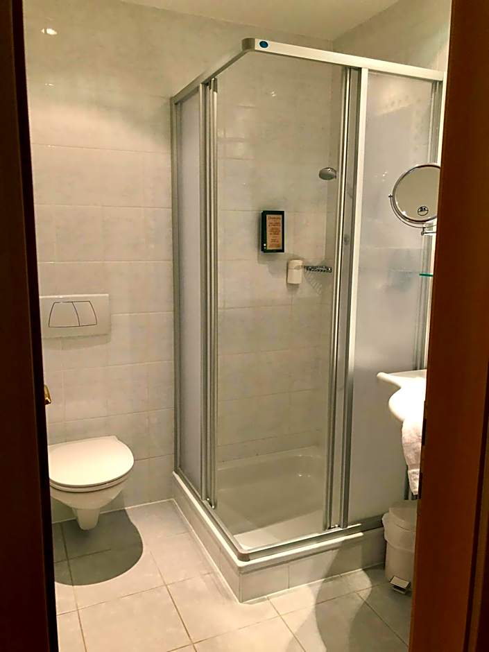 Arlen Lodge Hotel-Garni