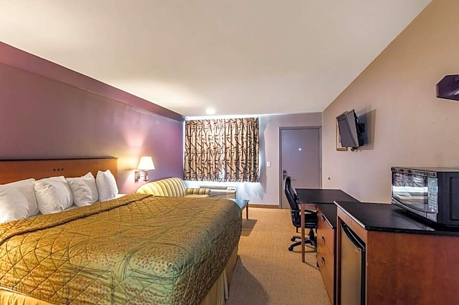 Rodeway Inn Arlington