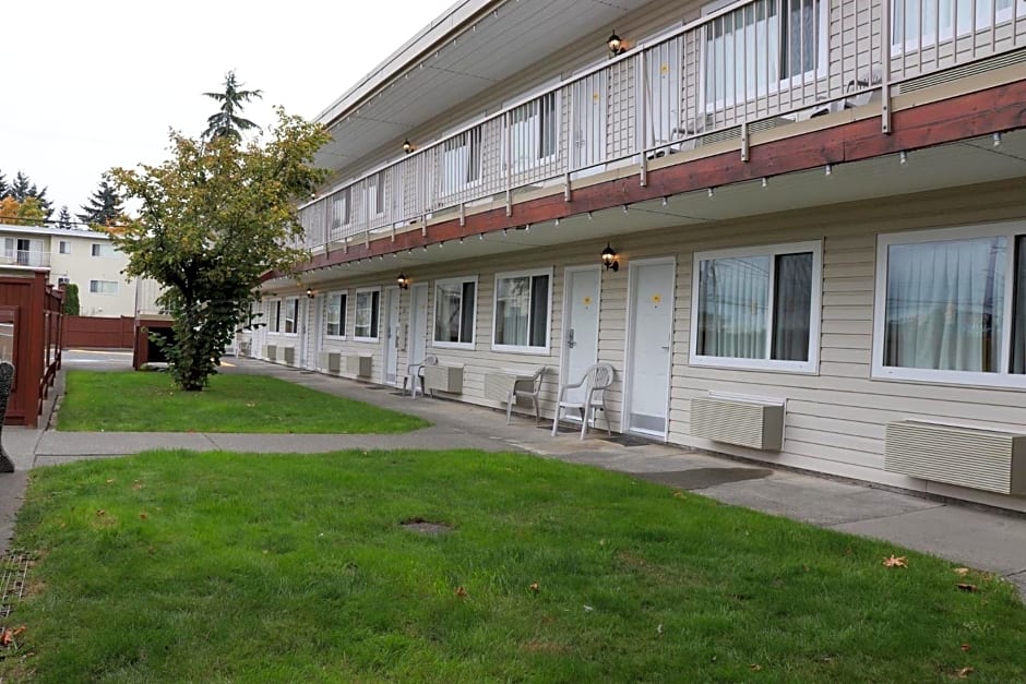 Super 8 by Wyndham Courtenay