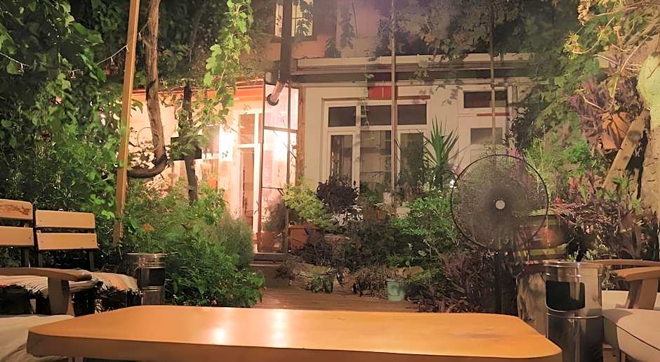 LOTUS GARDEN HOSTEL