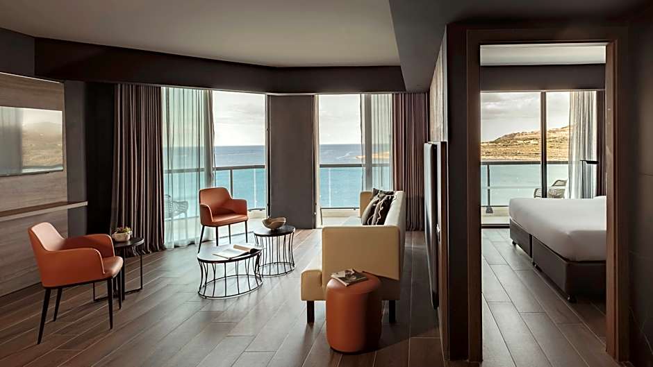 Foto 1 di 7 di Junior Suite, Sea View
