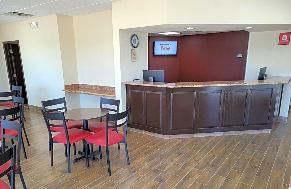 Red Roof Inn Staunton