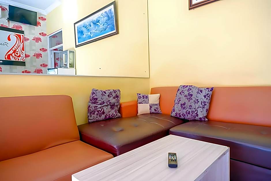 Pandawa Guest House @ Ngaliyan Square Mitra RedDoorz