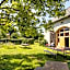 Hinterland Hostel