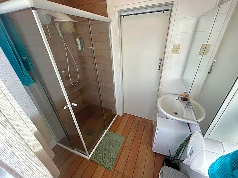 Quarto 6 no Centro de Itajaí, Ar+SmartTv