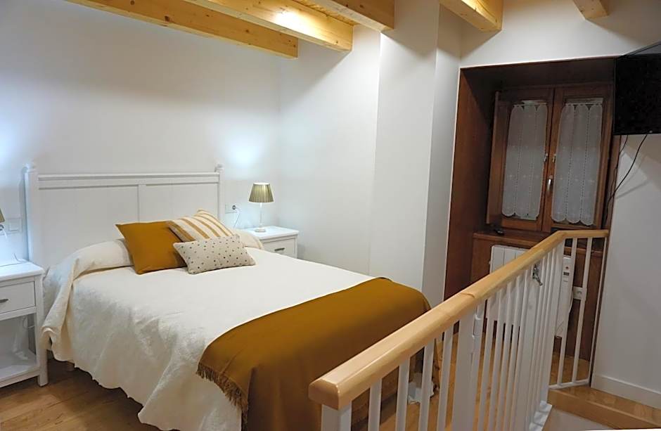 Apartamentos Turísticos El Peñón