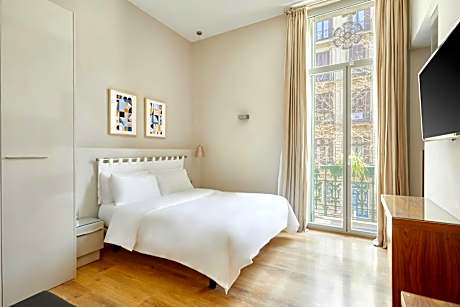 Queen Room with Balcony