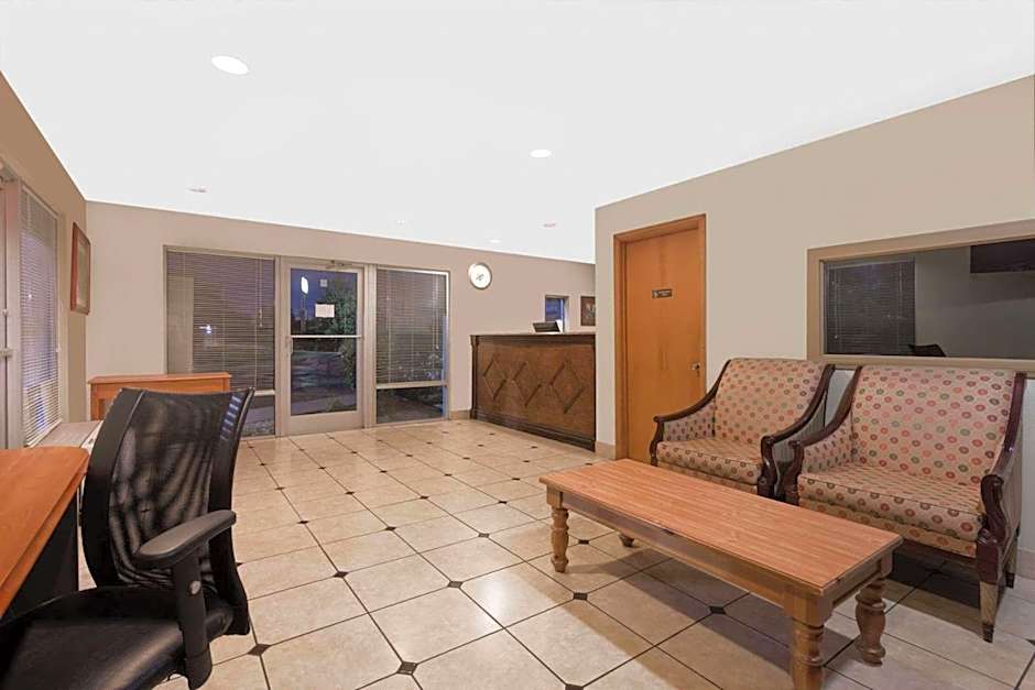 Days Inn by Wyndham Augusta Wheeler Road