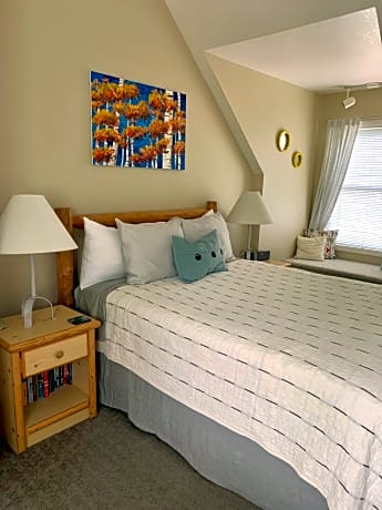 Queen Suite