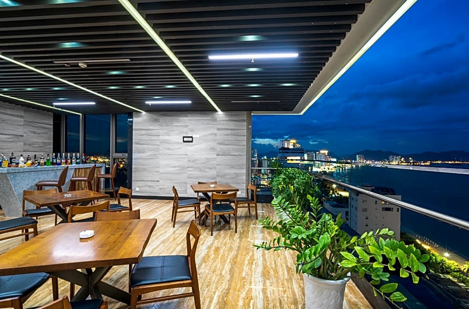 EMERALD BAY HOTEL & SPA