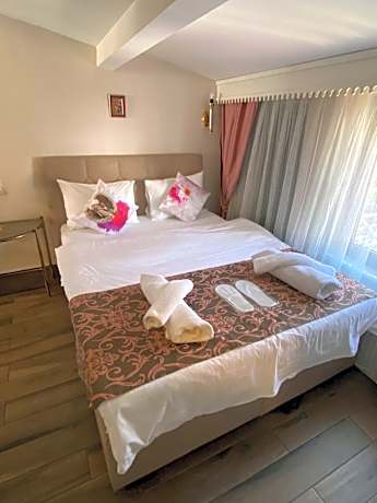 Quadruple Room with Balcony